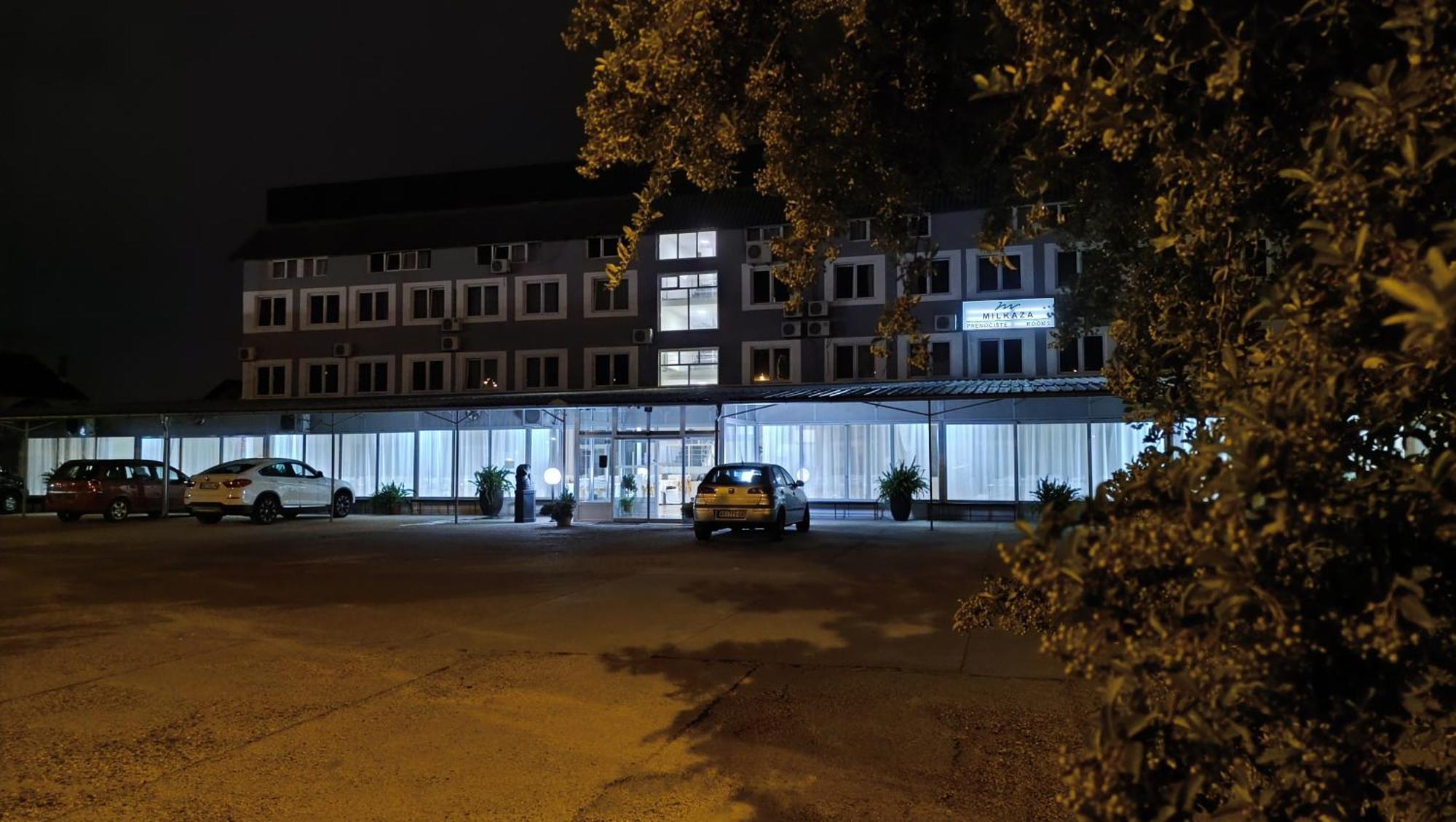Hostel Milkaza Novi Sad Luaran gambar
