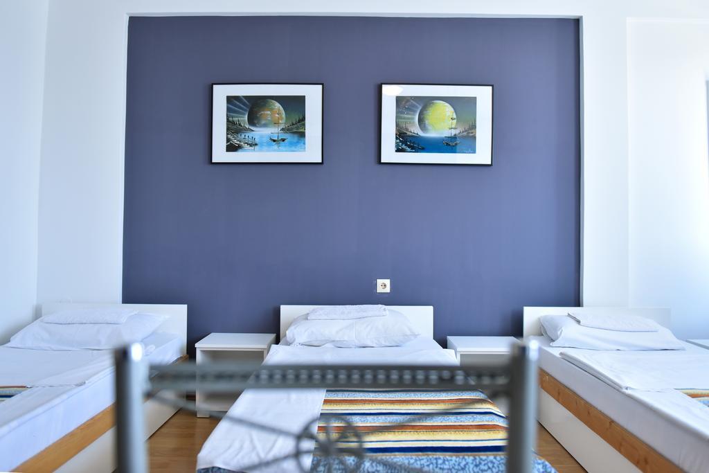 Hostel Milkaza Novi Sad Luaran gambar