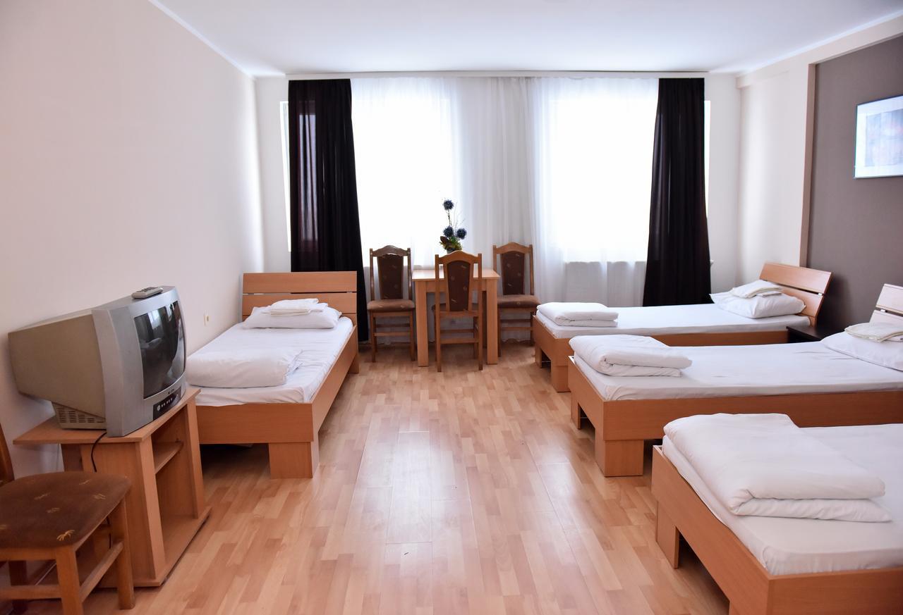 Hostel Milkaza Novi Sad Luaran gambar