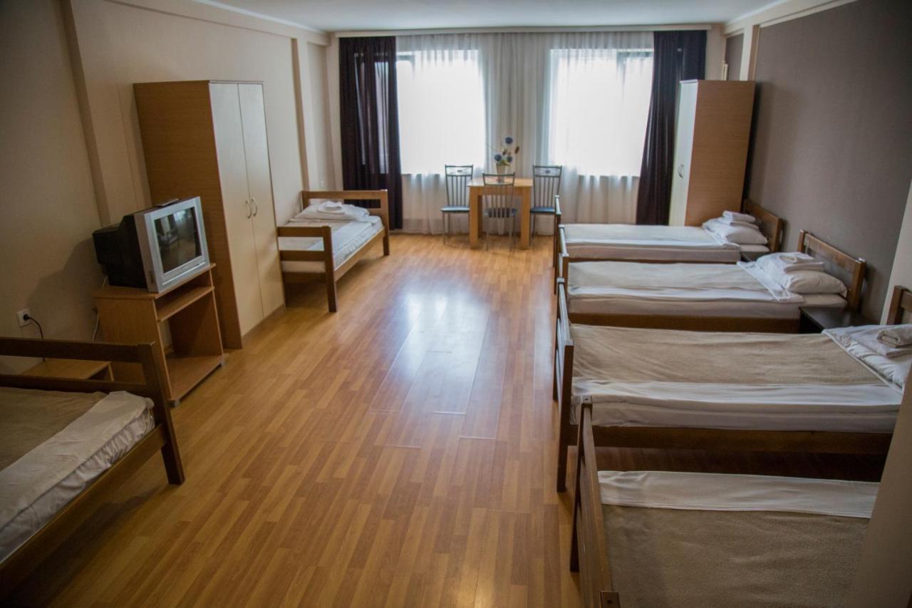 Hostel Milkaza Novi Sad Luaran gambar