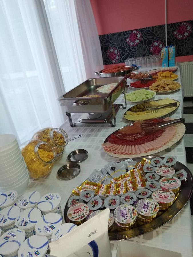 Hostel Milkaza Novi Sad Luaran gambar