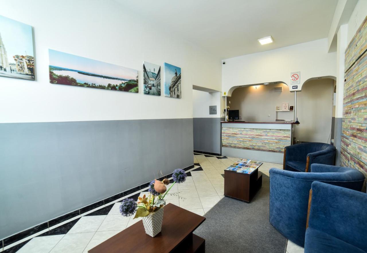 Hostel Milkaza Novi Sad Luaran gambar